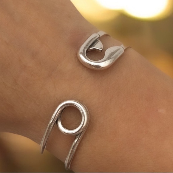 Sterling Silver Safety Pin Bangle Bracelet With Matching Ring - Picture 5 of 15